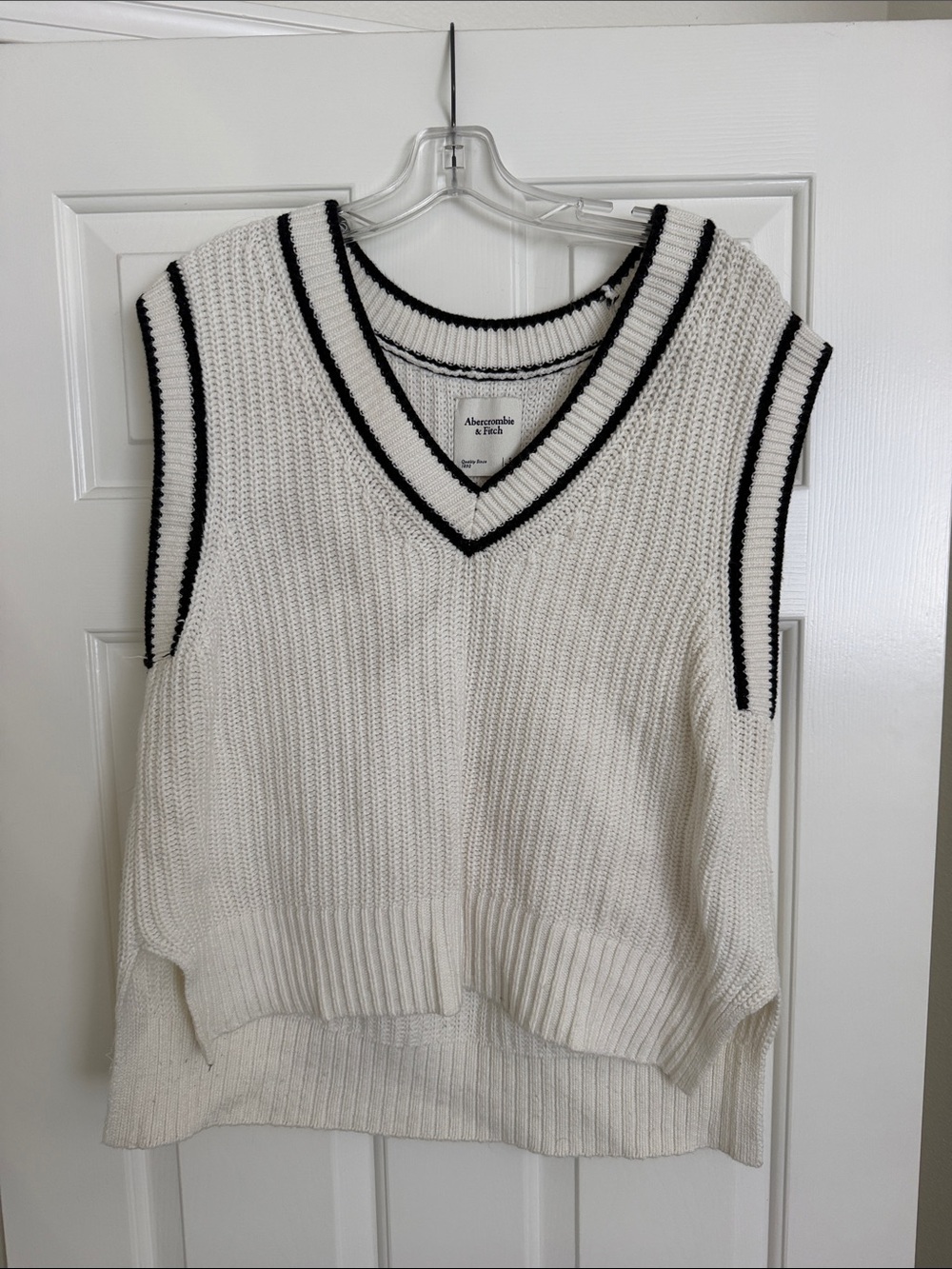 Abercrombie & Fitch Cream Knit V-Neck Sweater Vest with Black Trim Accents